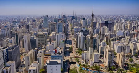 Zonas de eixo de transporte em SP tiveram maior área construida desde 2016