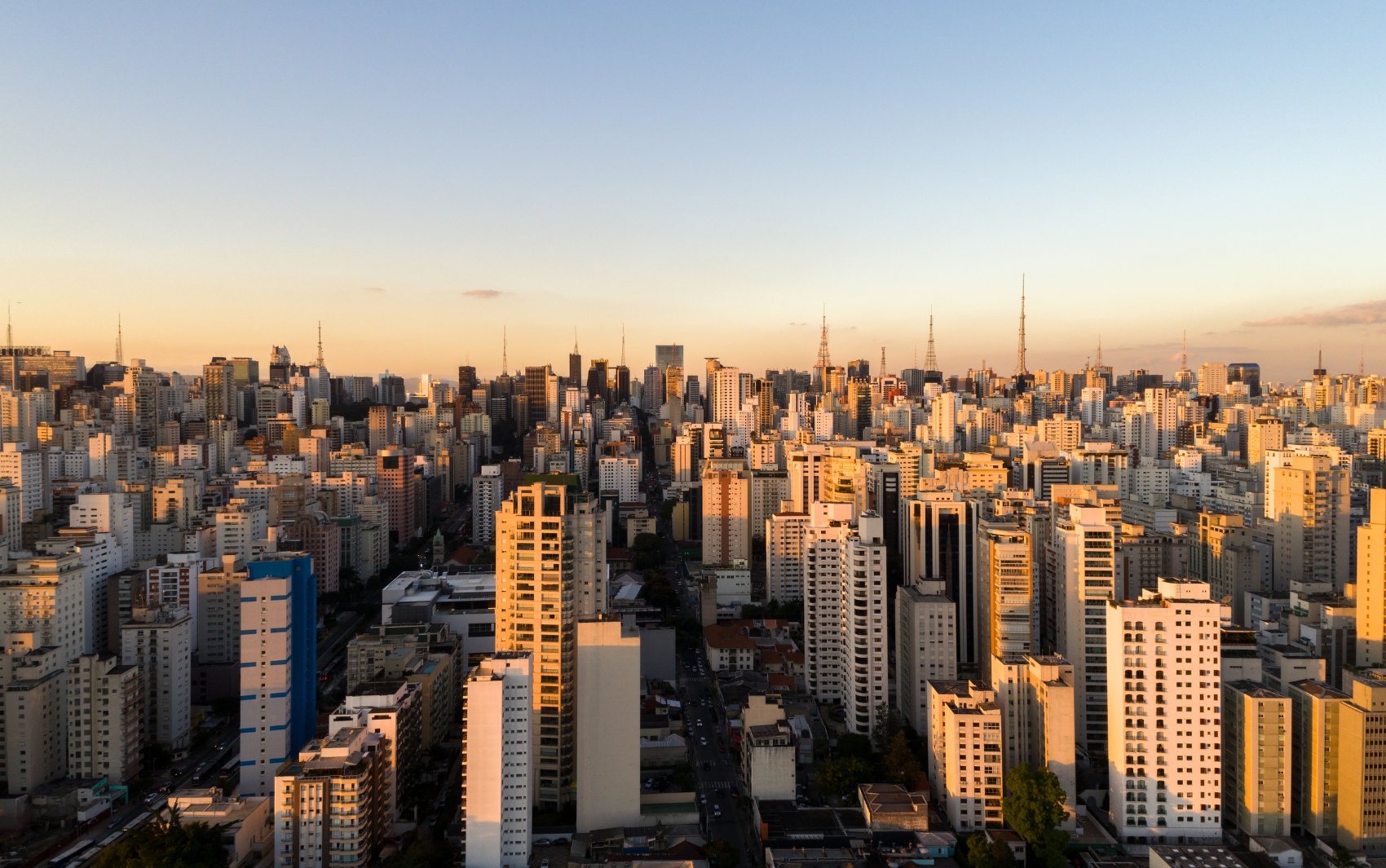 InfoMoney: Vacância de escritórios em SP cai a 15,2%, menor nível desde a pandemia, e ajuda FIIs