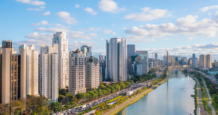 Folha de São Paulo: Muros de novos arranha-céus mudam o horizonte na Marginal Pinheiros